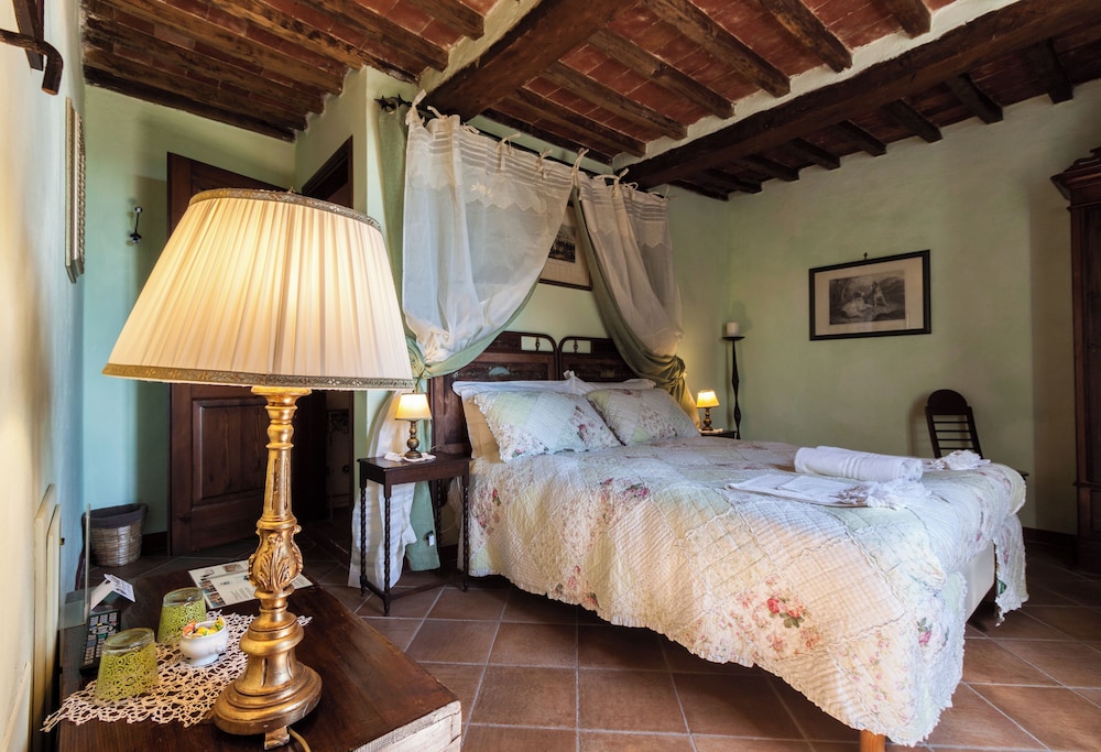 Borgo Tepolini Country House