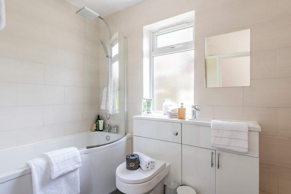 Host Stay The Haven at Church Road