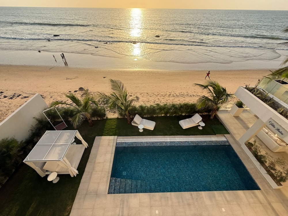 Villa Italia Somone Luxury Hotel