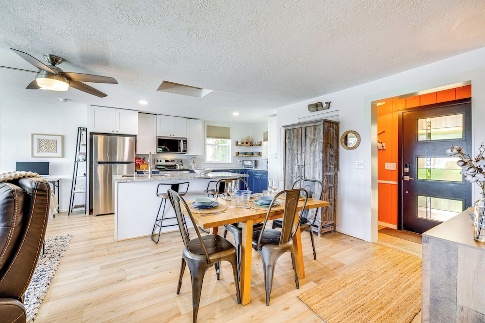 Walk to Winema Road Beach: Home w/ Hot Tub!