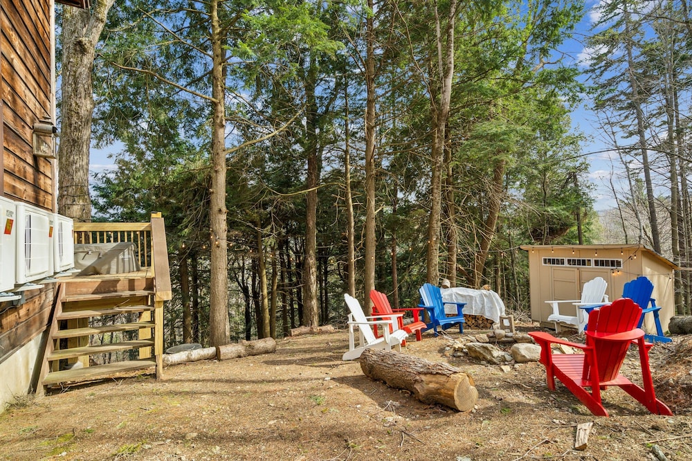 Serene Architect-designed Vermont Chalet 4 Bedroom Home