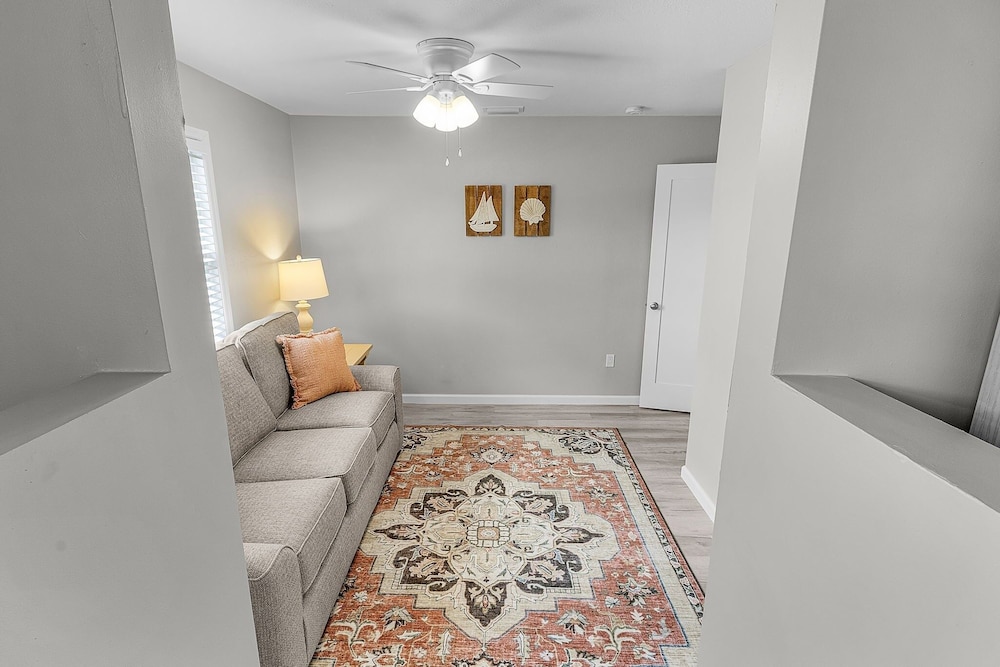 171 Canal Cove: 2br W/ Canal Views 2 Bedroom Home