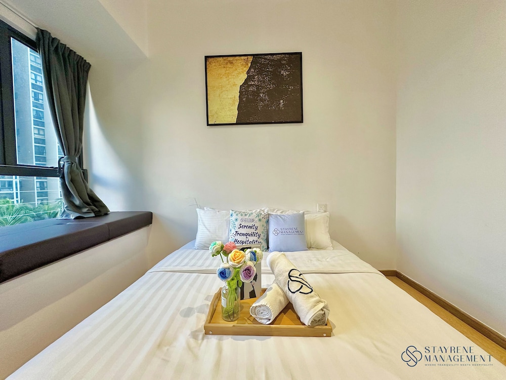 Country Garden Danga Bay Sea View Homestay by Stayrene