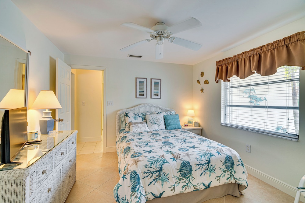 Cape Coral Gem: Patio, Pool & Boat Slip