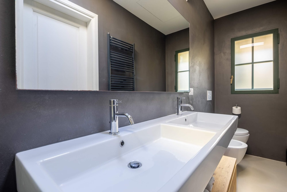 w Amazing 2BR in Centric in Florencia