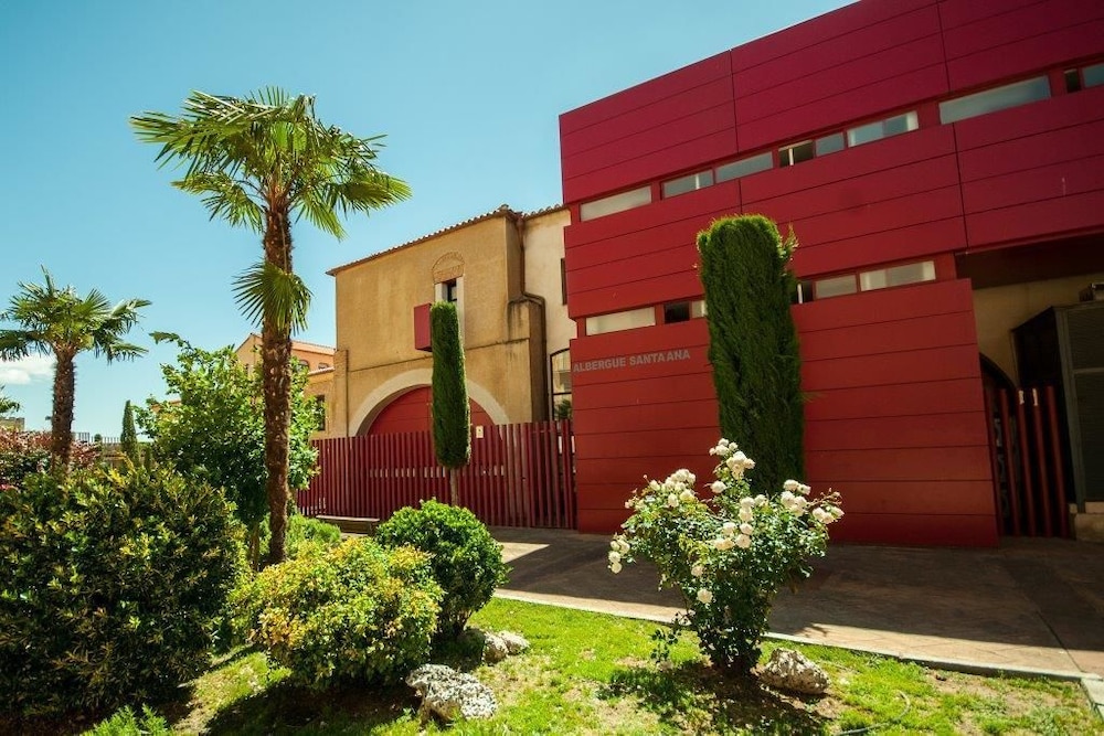 Albergue Santa Ana - Hostel