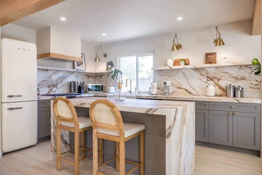 @ Marbella Lane - Vibrant & Chic Designer Home
