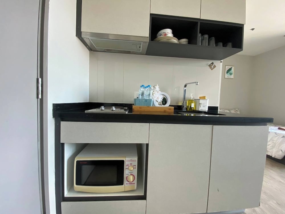 2 Bed Room Great Location & Pool