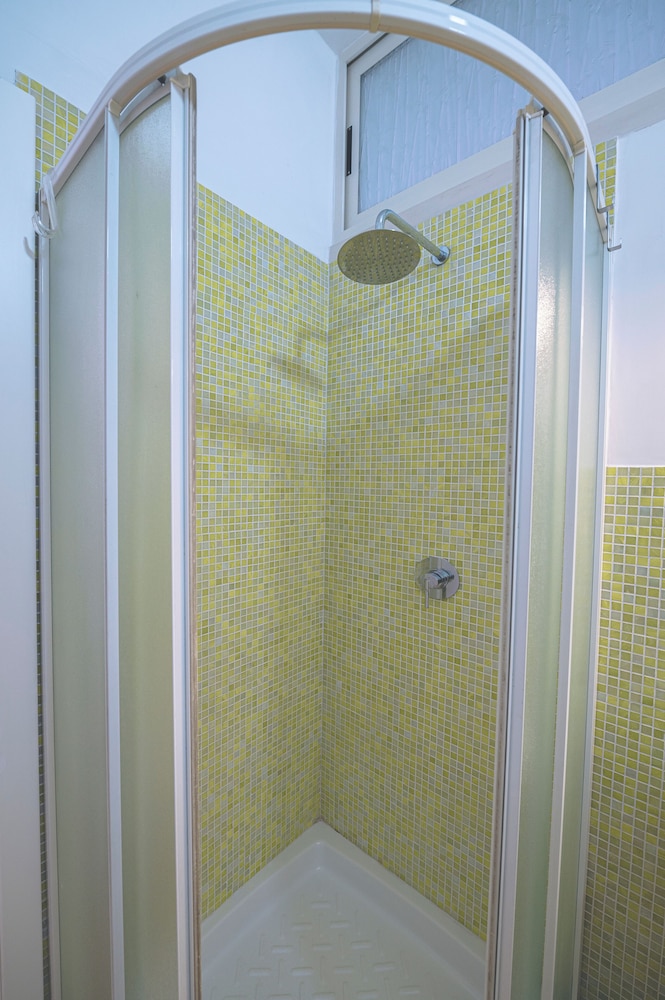Habitat 42 Roman Stay