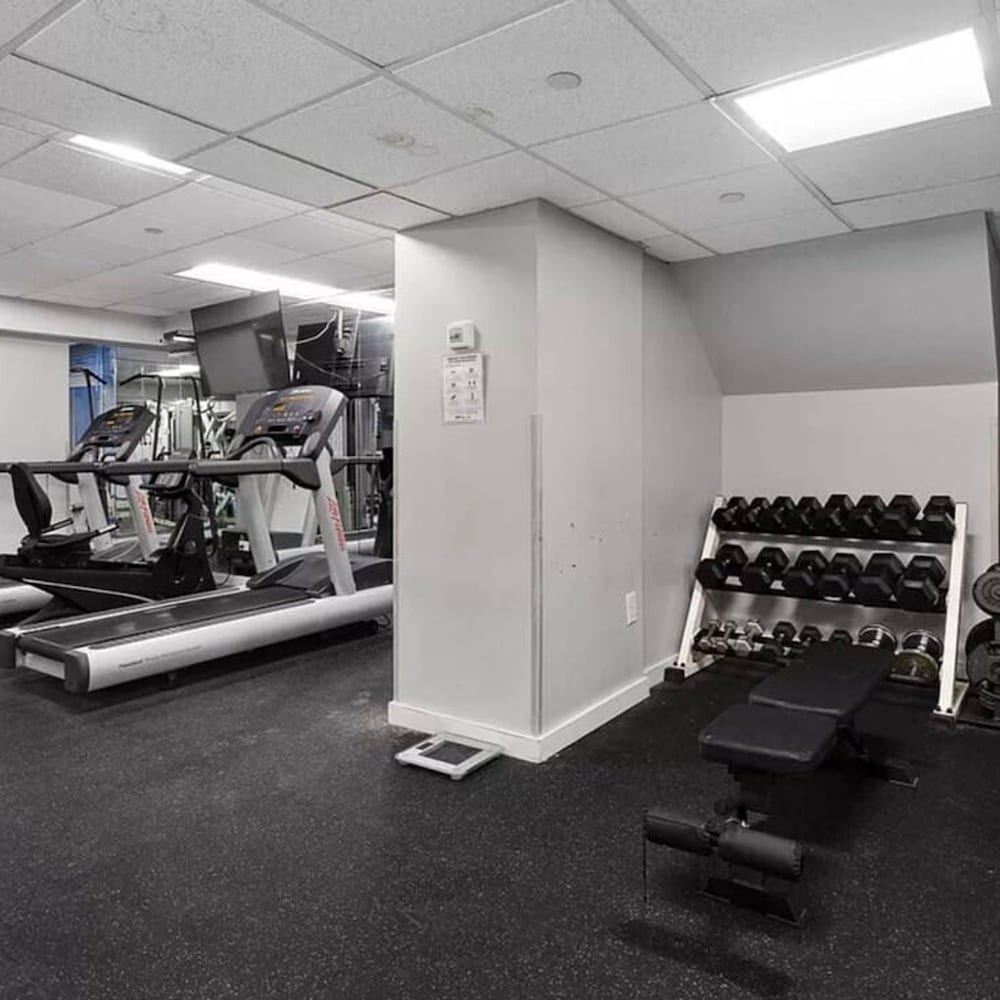 73-919 New Studio UWS Doorman Gym