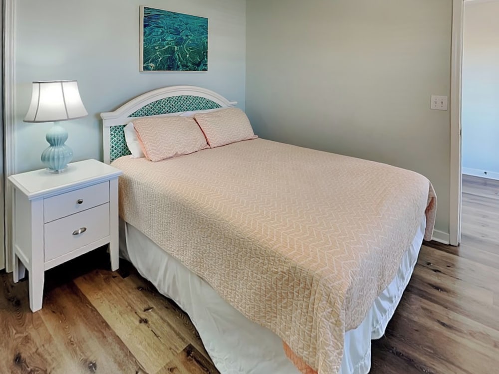 A Grande Green by Topsail Realty