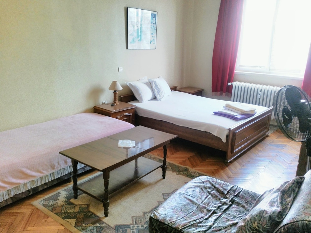 Guest rooms Repos