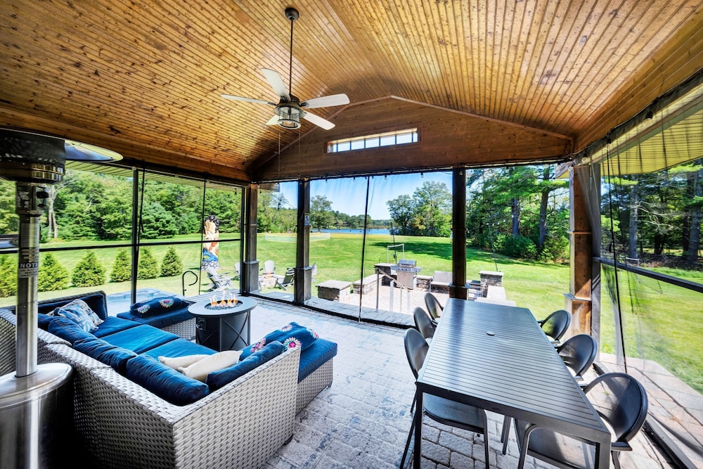 2 Lake Cabins Pool Hottub Game Room 23acs