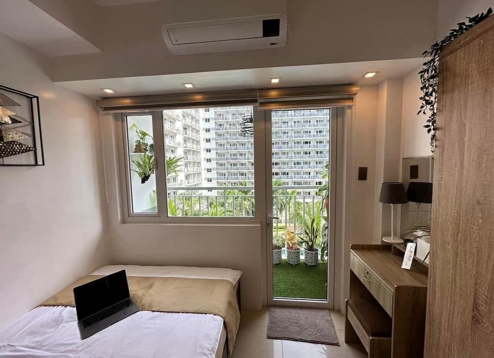 Luxury Staycation at Prime Location Mall of Asia Shell Residences Pasay Tower C