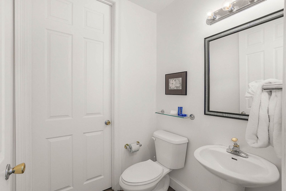 Grand Pointe 512 Gulf-front Stunning Views Top-notch Amenities