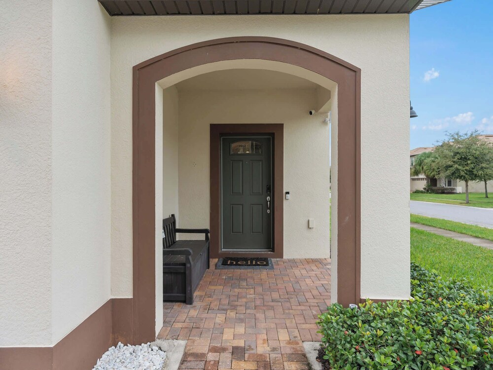 Family Fun Retreat Near Disney With Game Room & Themed Bedrooms