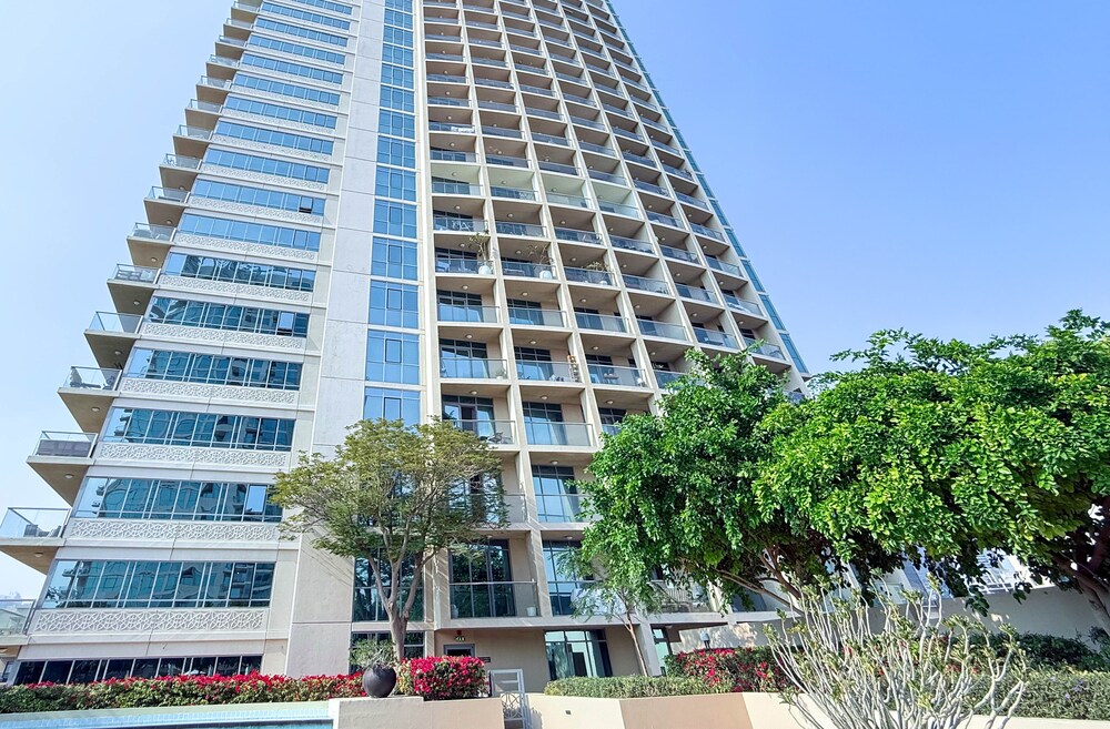 bnbme - Golf Tower - 2 BDR
