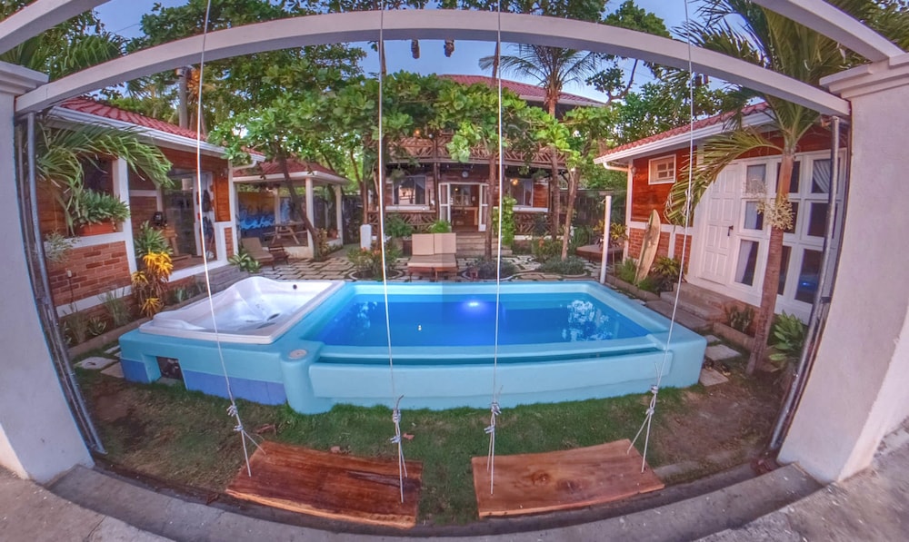 Beachfront 1-of-a-kind House w AC Pool Wifi ATV