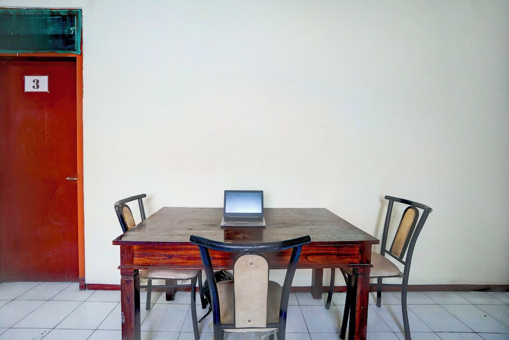 OYO 94818 Sabina House Syariah