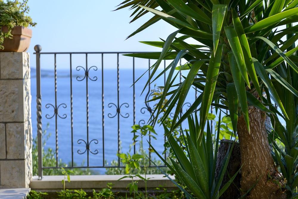 Mediterranean Villa With Astonishing View Over the Adriatic sea and Private Pool view 5