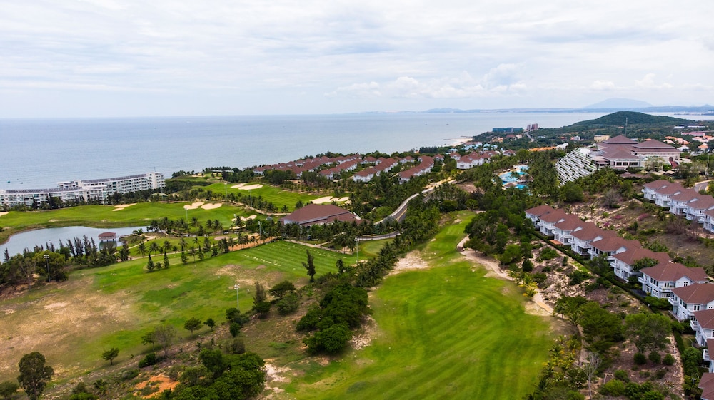 Villa Panda at Sea Links Golf Resort