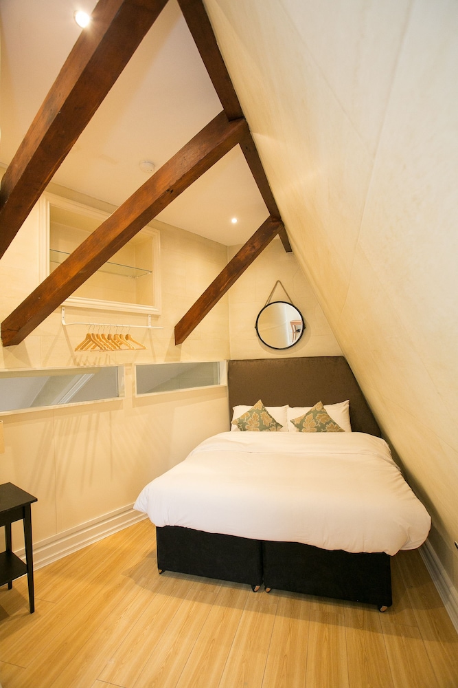 O'Connell Bridge Apartments