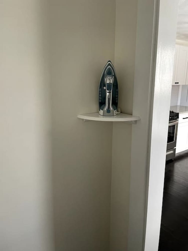 Modern Two Bedroom Condo - Near Boston