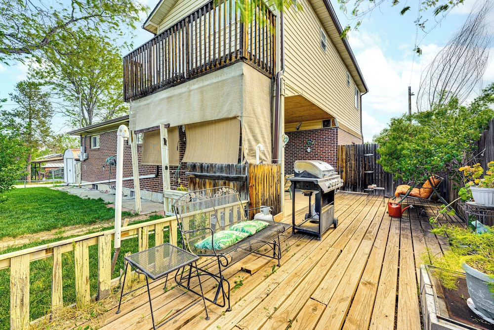 Near Family-friendly Attractions: Northglenn Home!