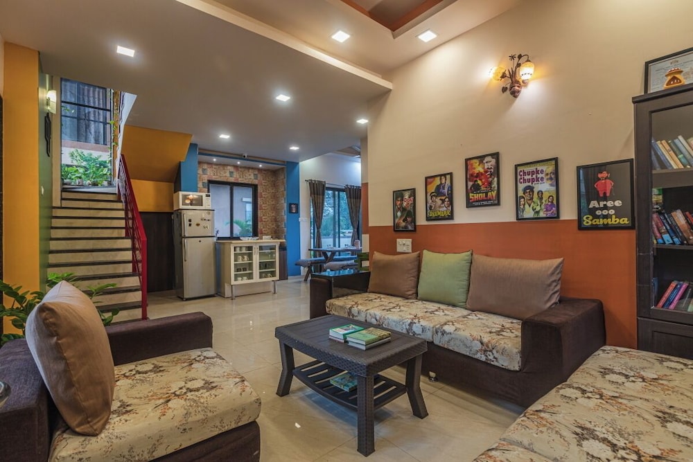 RETRO VILLA