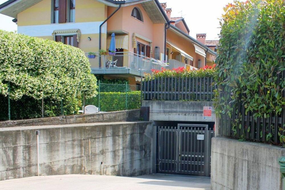 Photo 16