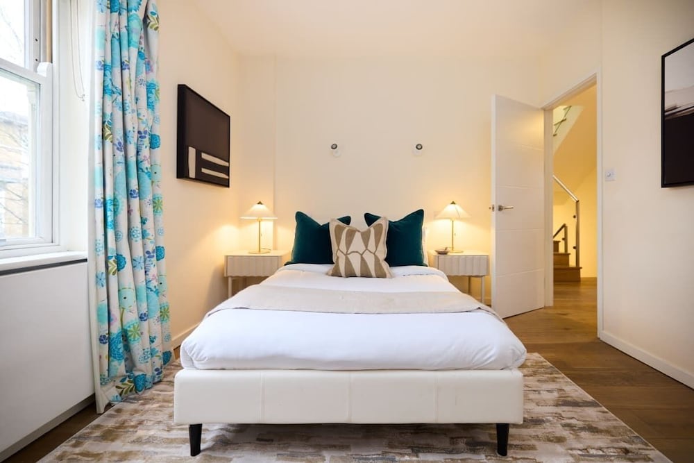 The South Hampstead Hideaway - Stylish 6bdr Home