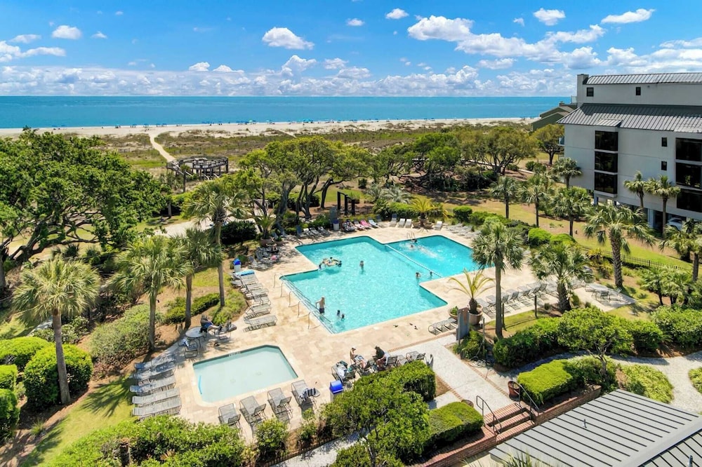 423 C Shipwatch by Avantstay Ocean Views Community Pool Close to Beach