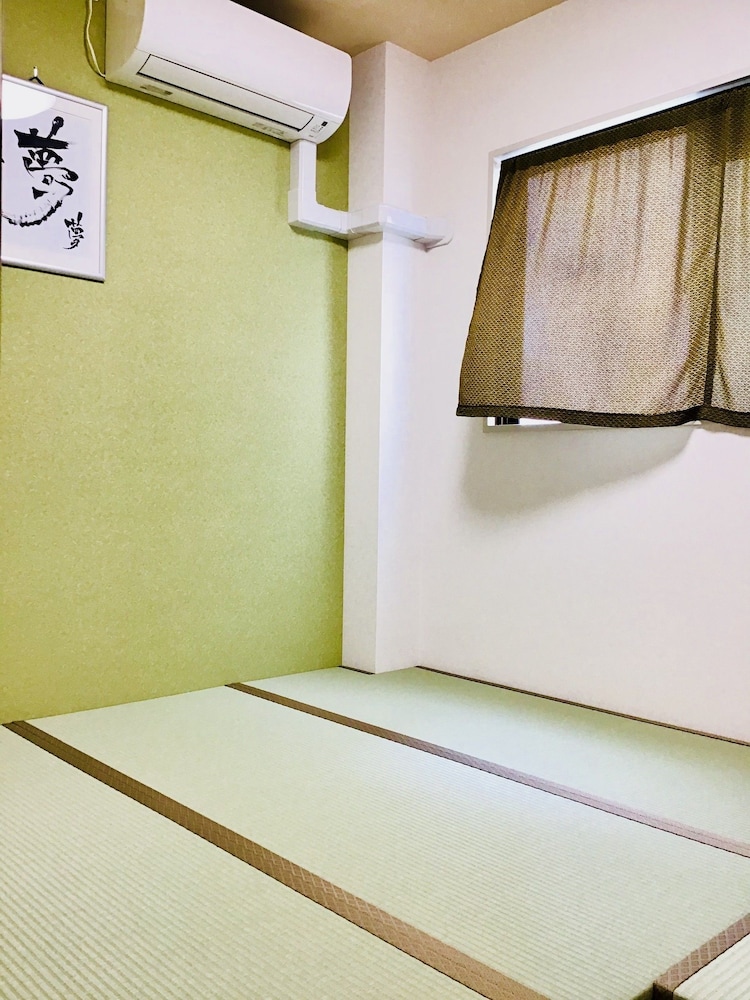 GUESTHOUSE YOURS - Hostel