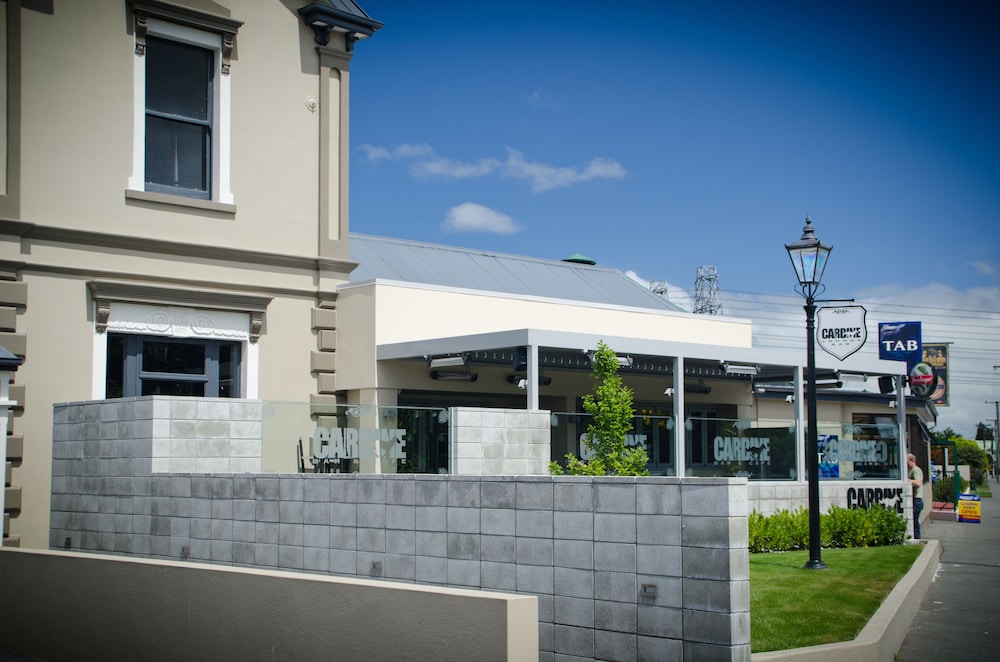 The Racecourse Hotel & Motorlodge