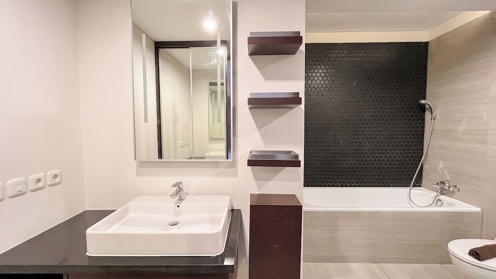 Modern And Stylish 2Br (No Kitchen) Apartment At Skales Residence Nusa Dua Bali