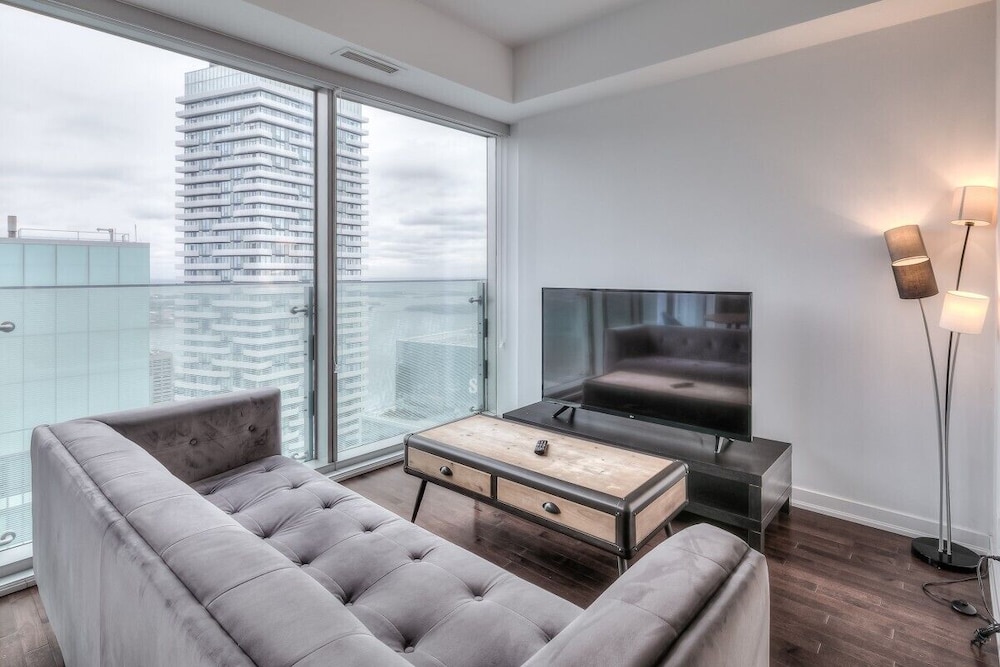 The Harbour Suites & Towers Financial District