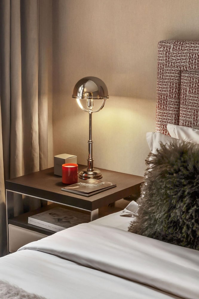 Knightsbridge 3-bed 2-bath by Harrods