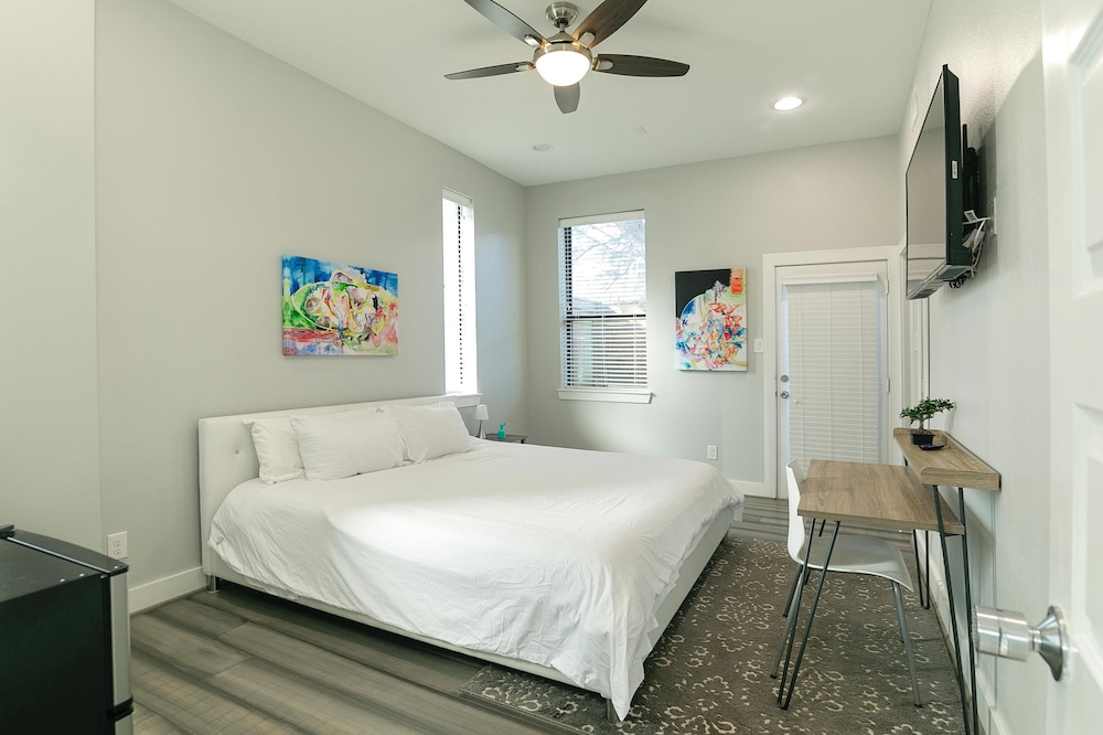Montrose Guesthouse Suites