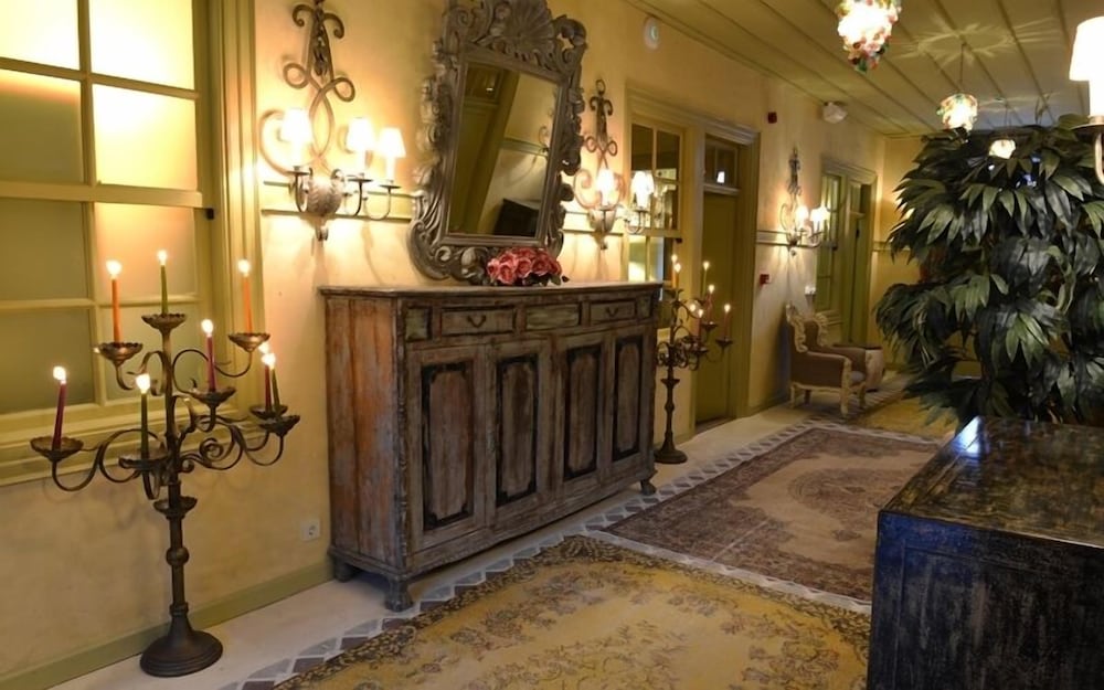 Marge Otel - Image 19