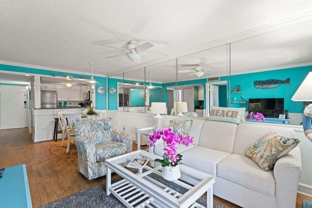 Aqua Vista Retreat 2 Bedroom Condo