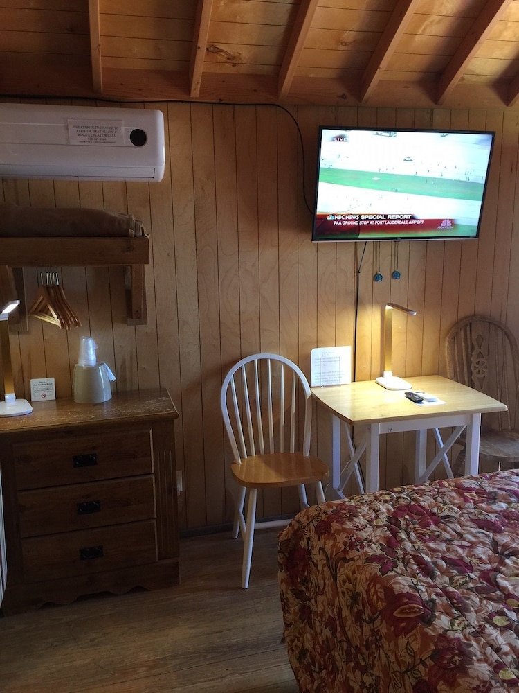 La Siesta Motel & RV Resort