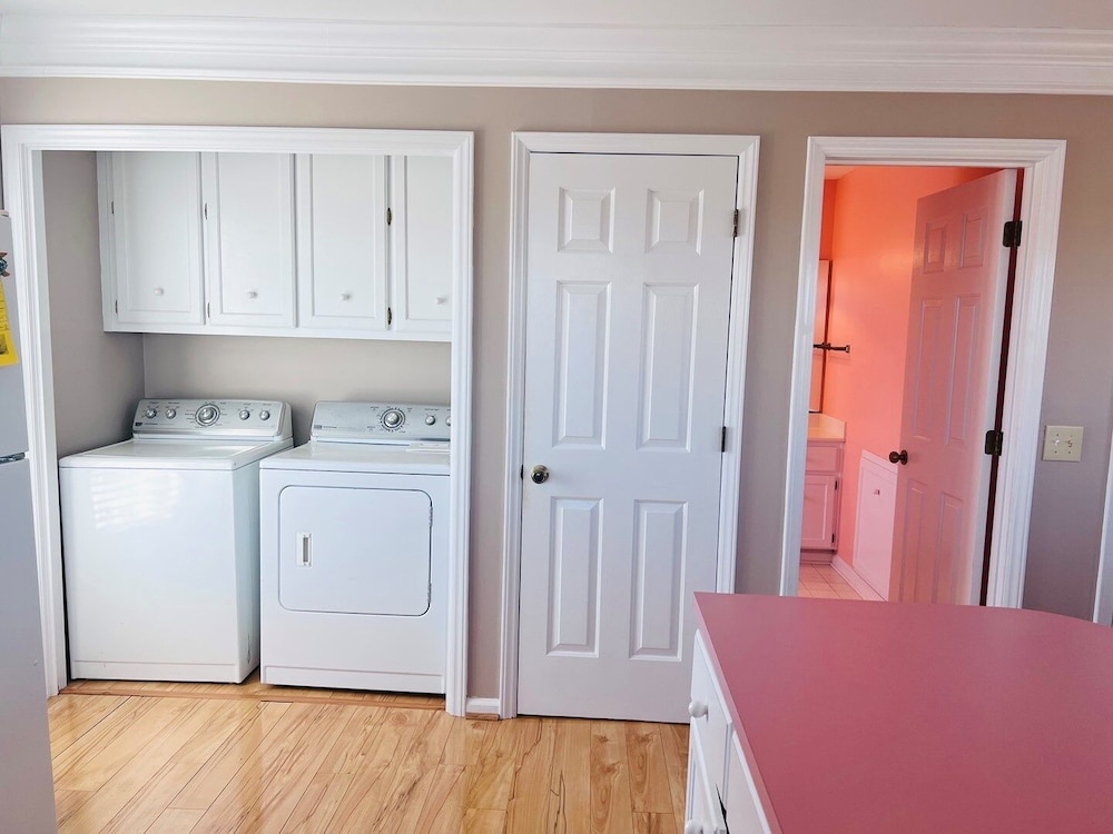 Victoria - 3 Br Home
