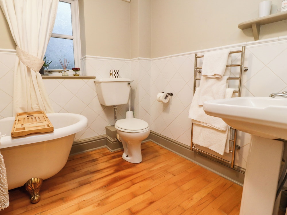 Woodside Cottage
