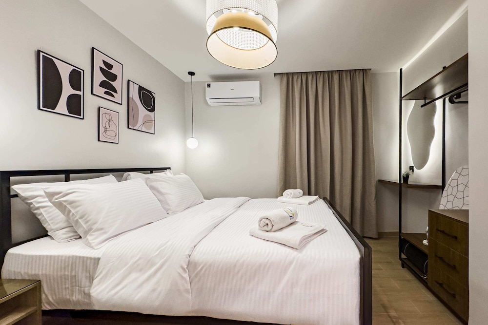 The 2bdr Placid Pod w/ Jacuzzi 5min to CAI Airport