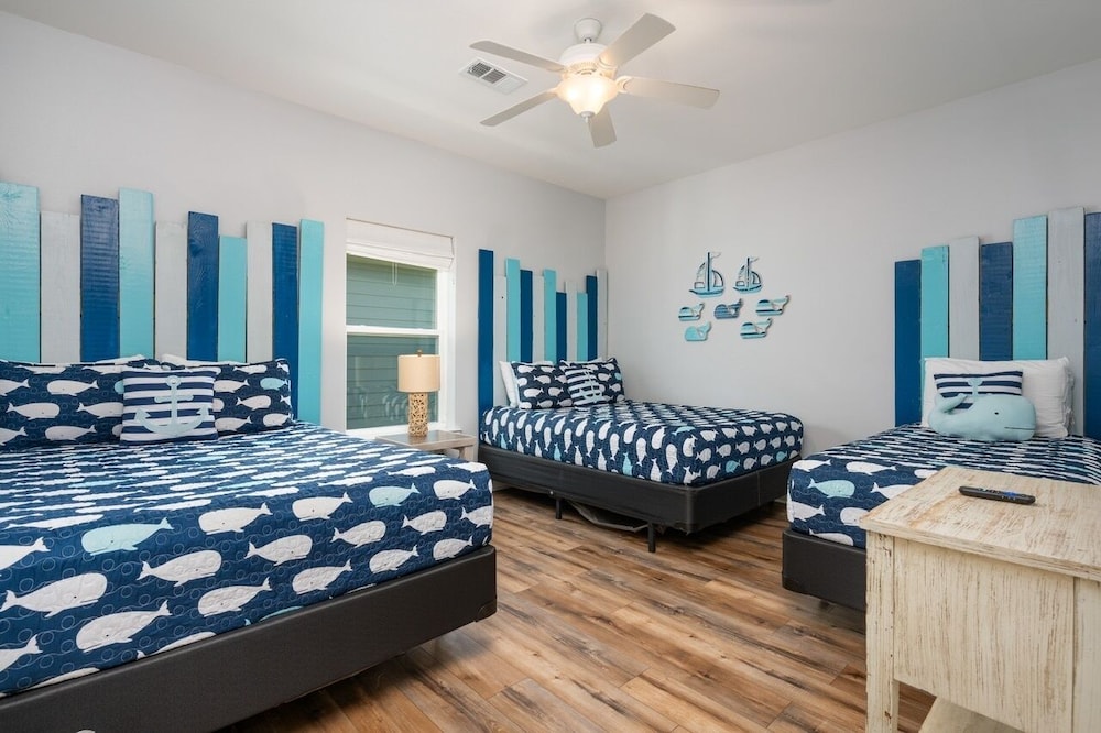 Deja Blue 2 3 Bedroom Home