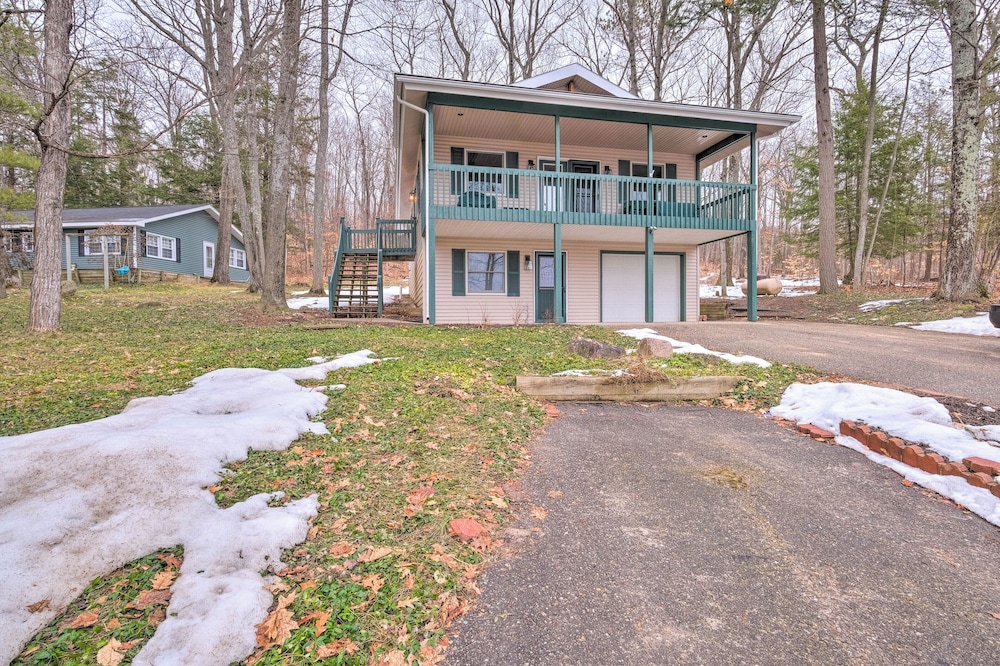 Walloon Lake Vacation Rental: Walk to Water! view 4