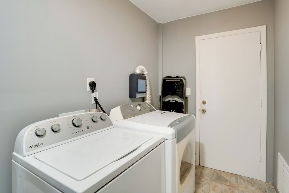 Heated Pool + Lanai: Peaceful Punta Gorda Stay