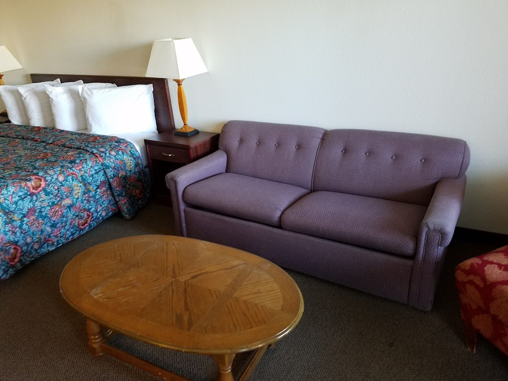 Holbrook Vacations - Sahara Inn - Property Image 4