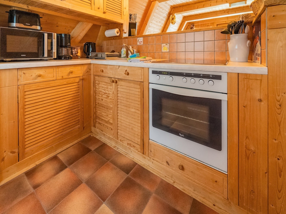 Cozy Forest Hideaway in Suhl