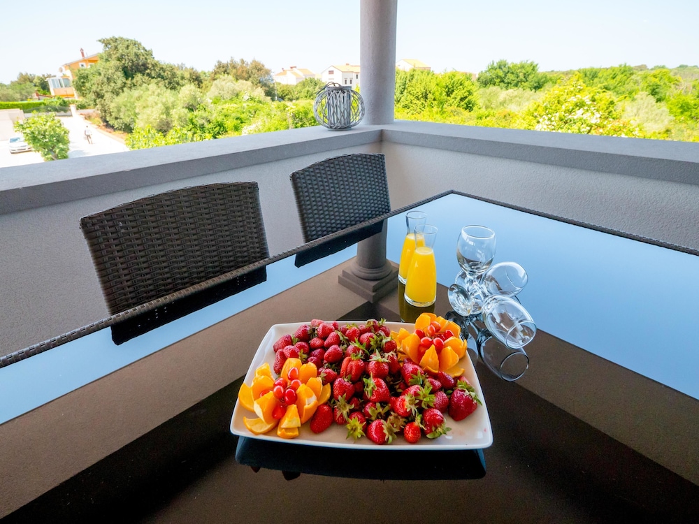 Aparthotel Plat